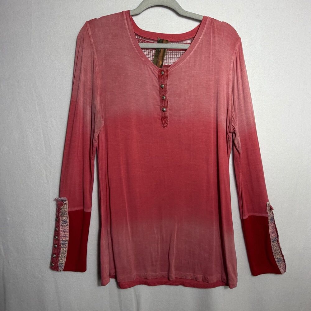 Aratta Silent Journey Ombre Coral Crochet Lace Back Long Sleeve Henley Top Sz M